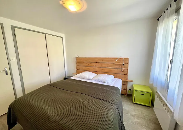 Maison Confortable Pres De La Plage, Terrasse Et Equipements Modernes, Calme - - Fr-1-231-61 *